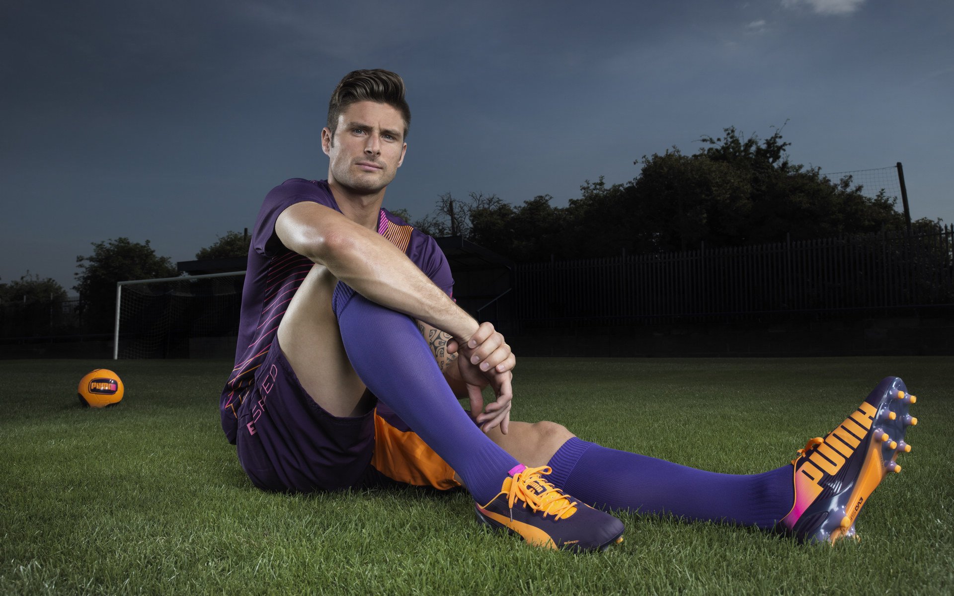 _极速喷气背包表演：冲破天际的速度快感_，喷气背包能飞多高